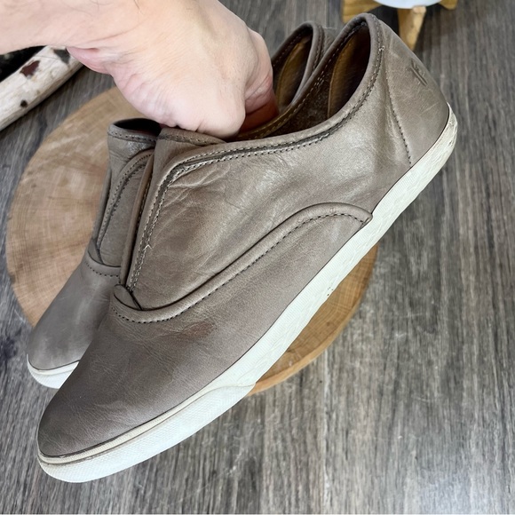 *FRYE | Mindy Slip-On Leather Sneaker Shoes in Tan Brown Size 9.5 - Picture 10 of 16